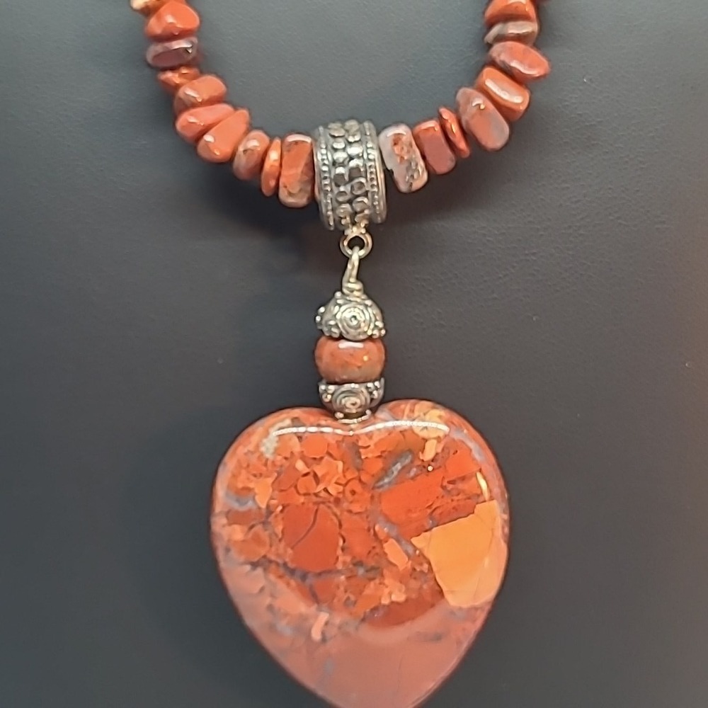 Vintage Red Jasper Heart Chip‎ Necklace Woman Heart Pendant Earthy Boho